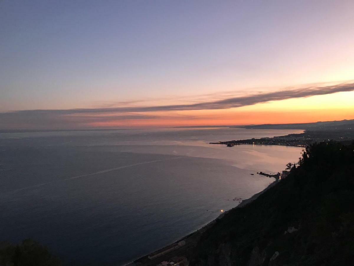 Baia Di Atlantide Leilighet Taormina Eksteriør bilde